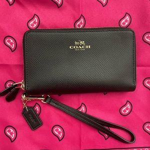 Black leather double zip Coach wallet/wristlet